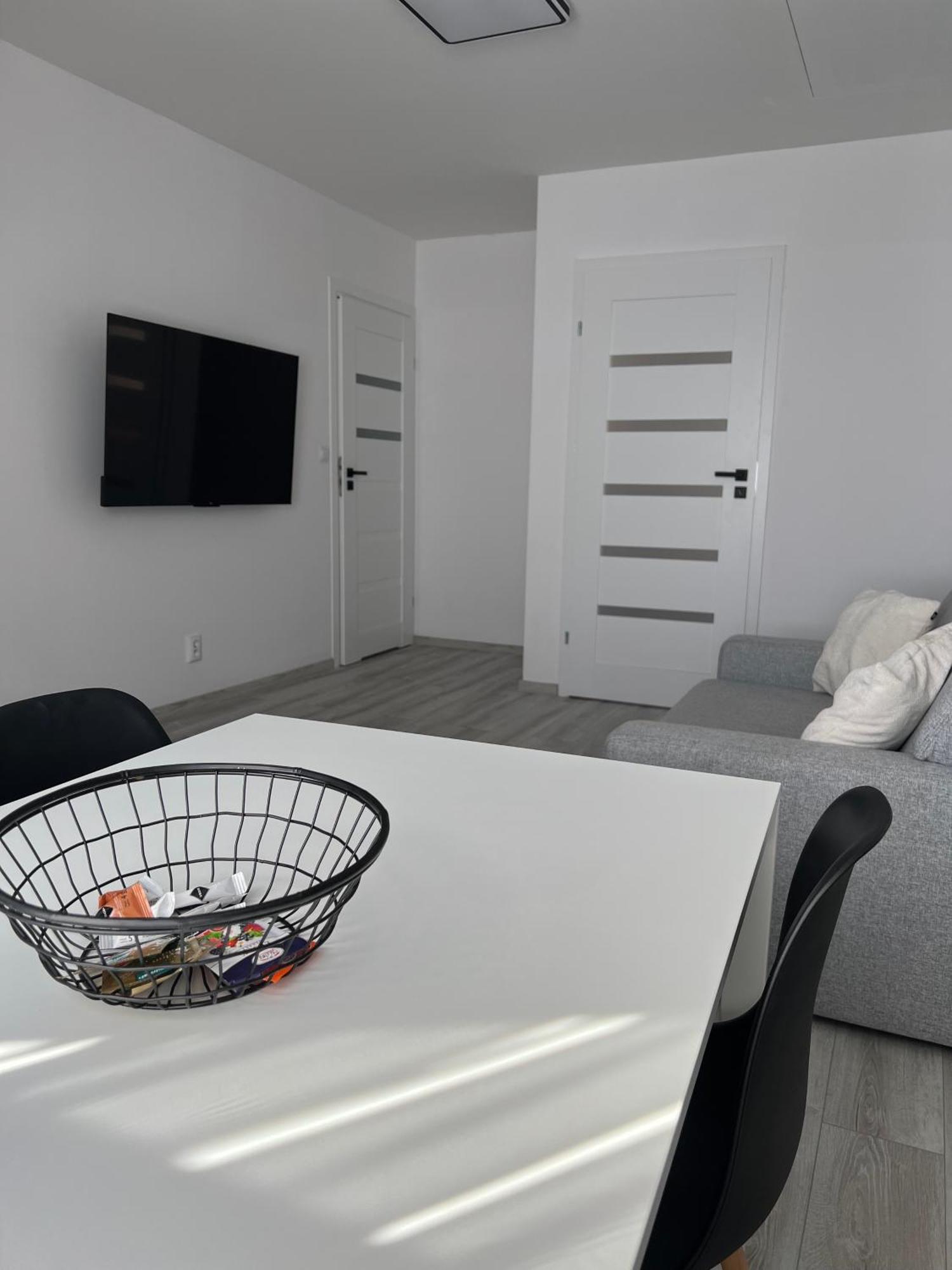 Apartamenty Przy Deptaku 슈비노우이스쳬 외부 사진