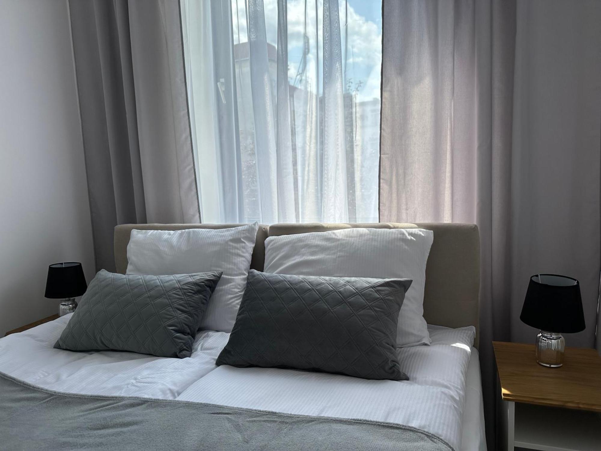 Apartamenty Przy Deptaku 슈비노우이스쳬 외부 사진