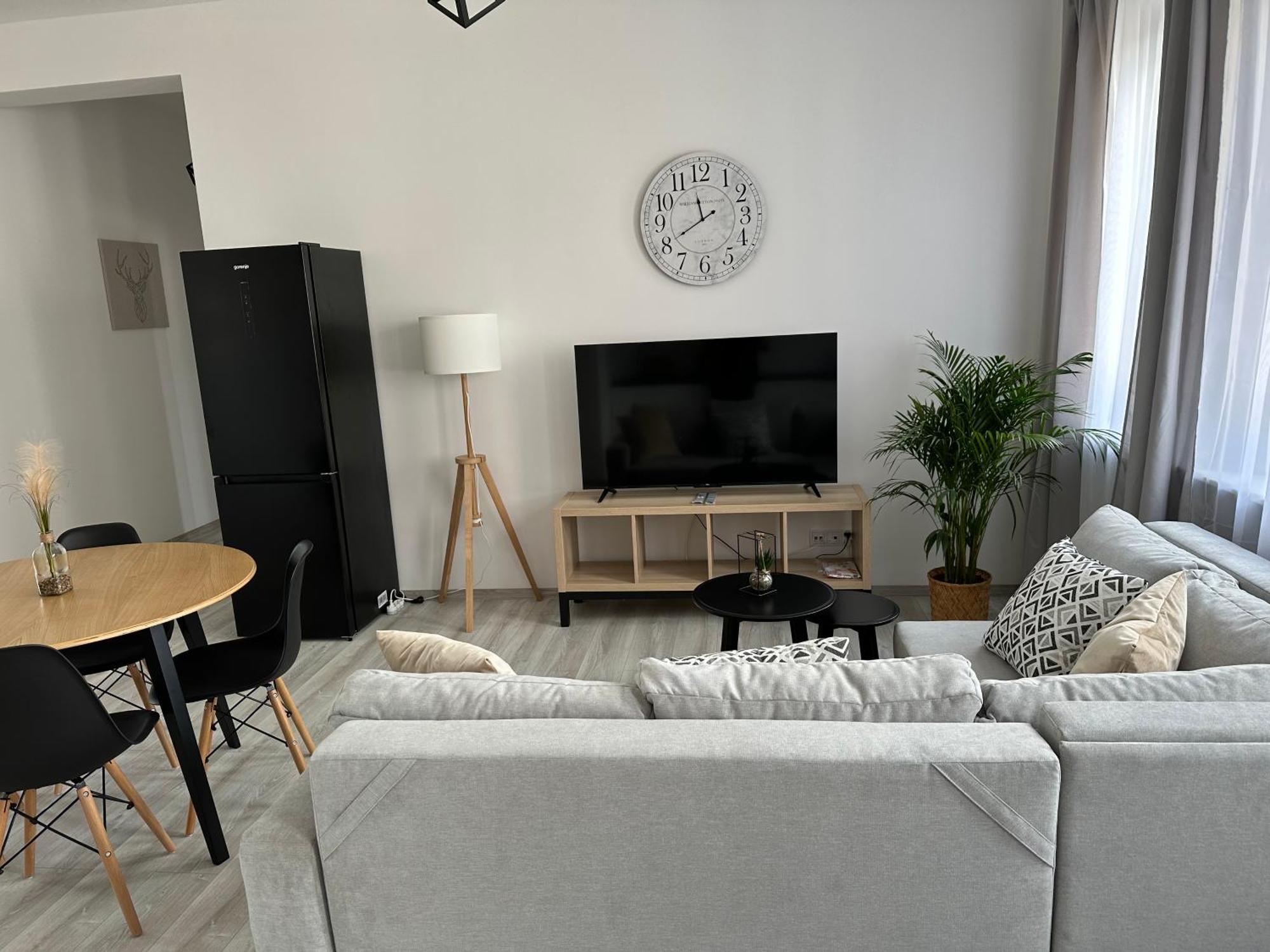 Apartamenty Przy Deptaku 슈비노우이스쳬 외부 사진