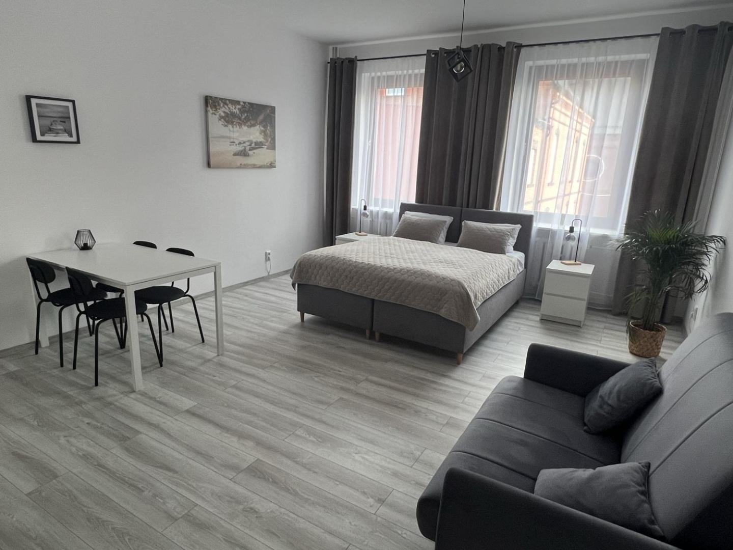 Apartamenty Przy Deptaku 슈비노우이스쳬 외부 사진