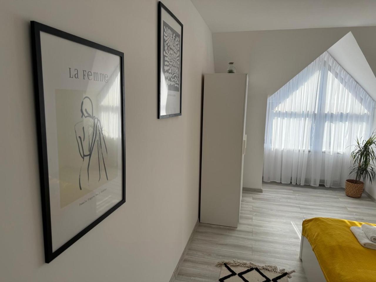 Apartamenty Przy Deptaku 슈비노우이스쳬 외부 사진